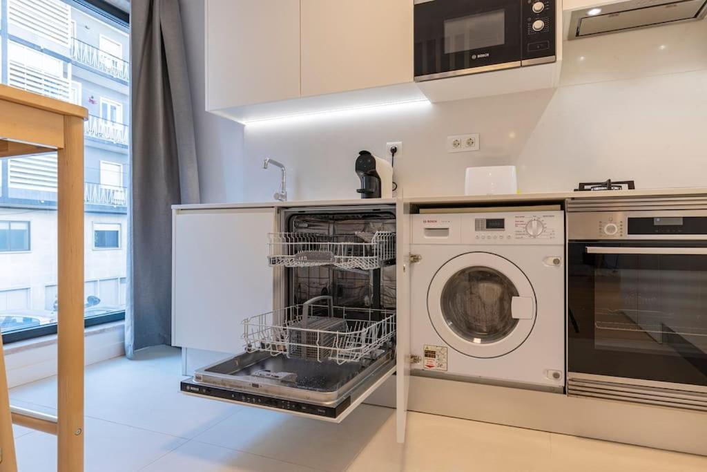 Campolide Lovely 2 Bedroom By Innkeeper Lisboa Eksteriør bilde